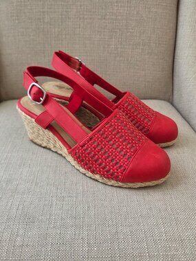 Easy Street Taffy Sling Back Espadrille Size 9 Wide Red Woven Wedge Heel